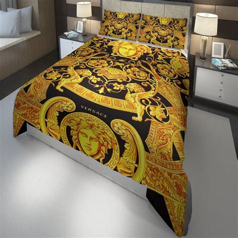 versace bettüberwurf|Amazon.com: Versace Comforter Set.